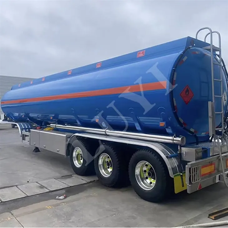 3-Semi-karru tat-Tank taż-Żejt b'7 kompartimenti ta' 40,000 litru