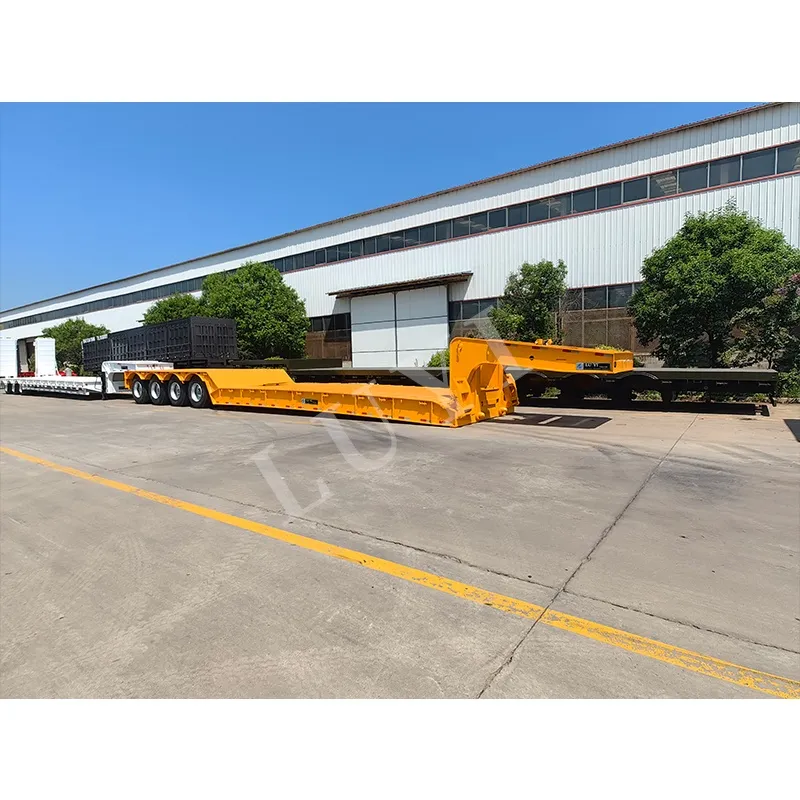 4 Fusijiet li jistgħu jitneħħew Gooseneck Lowbed Semi Trailer